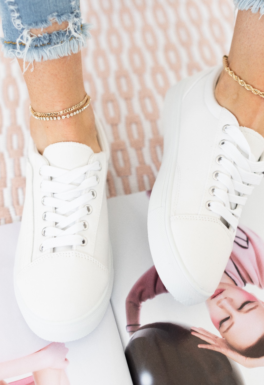 white gym pumps